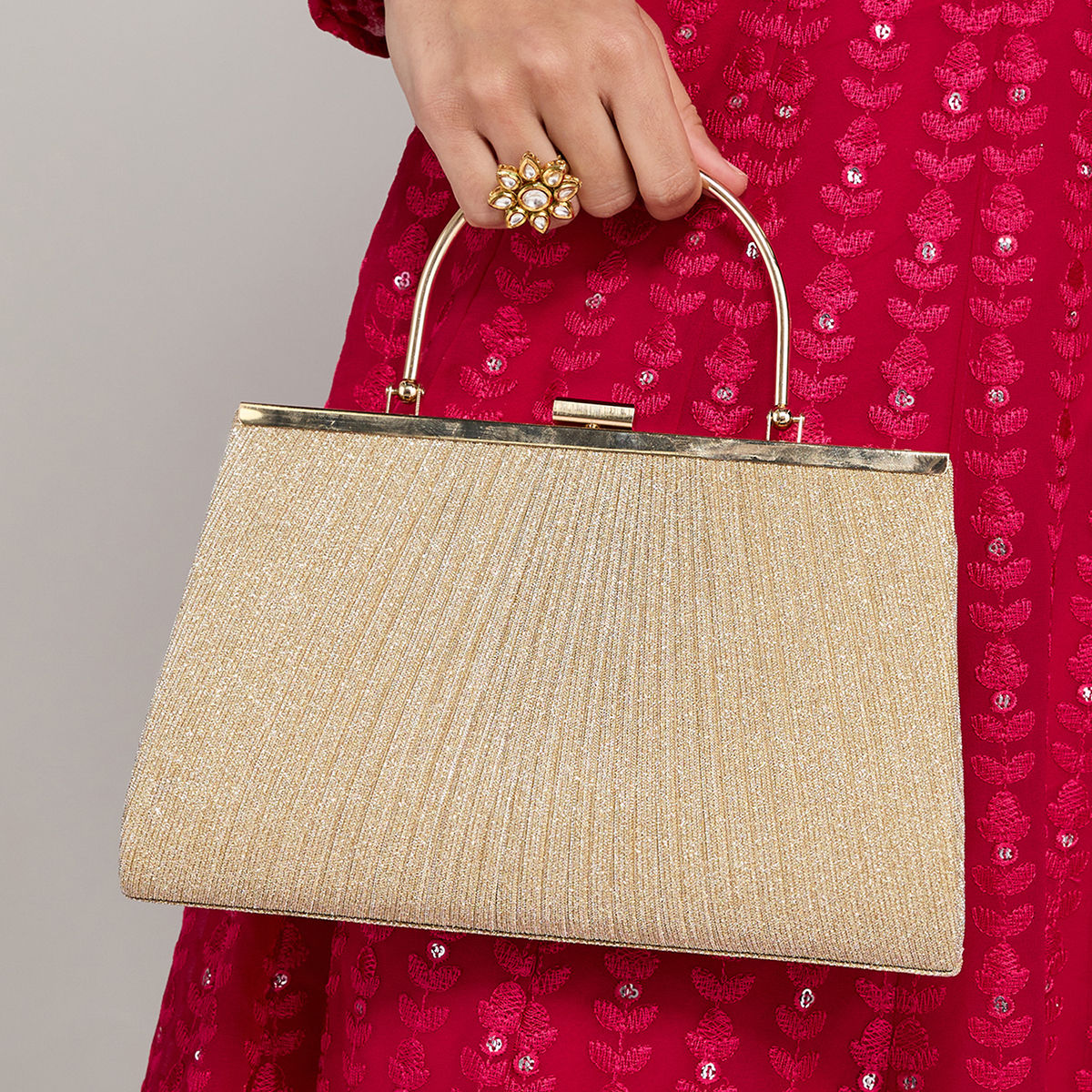 Nykaa clutches top