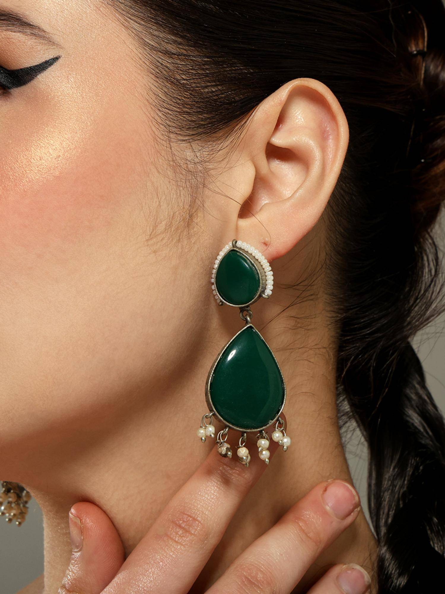 VENI Silver Plated Oxidised Drop Earrings