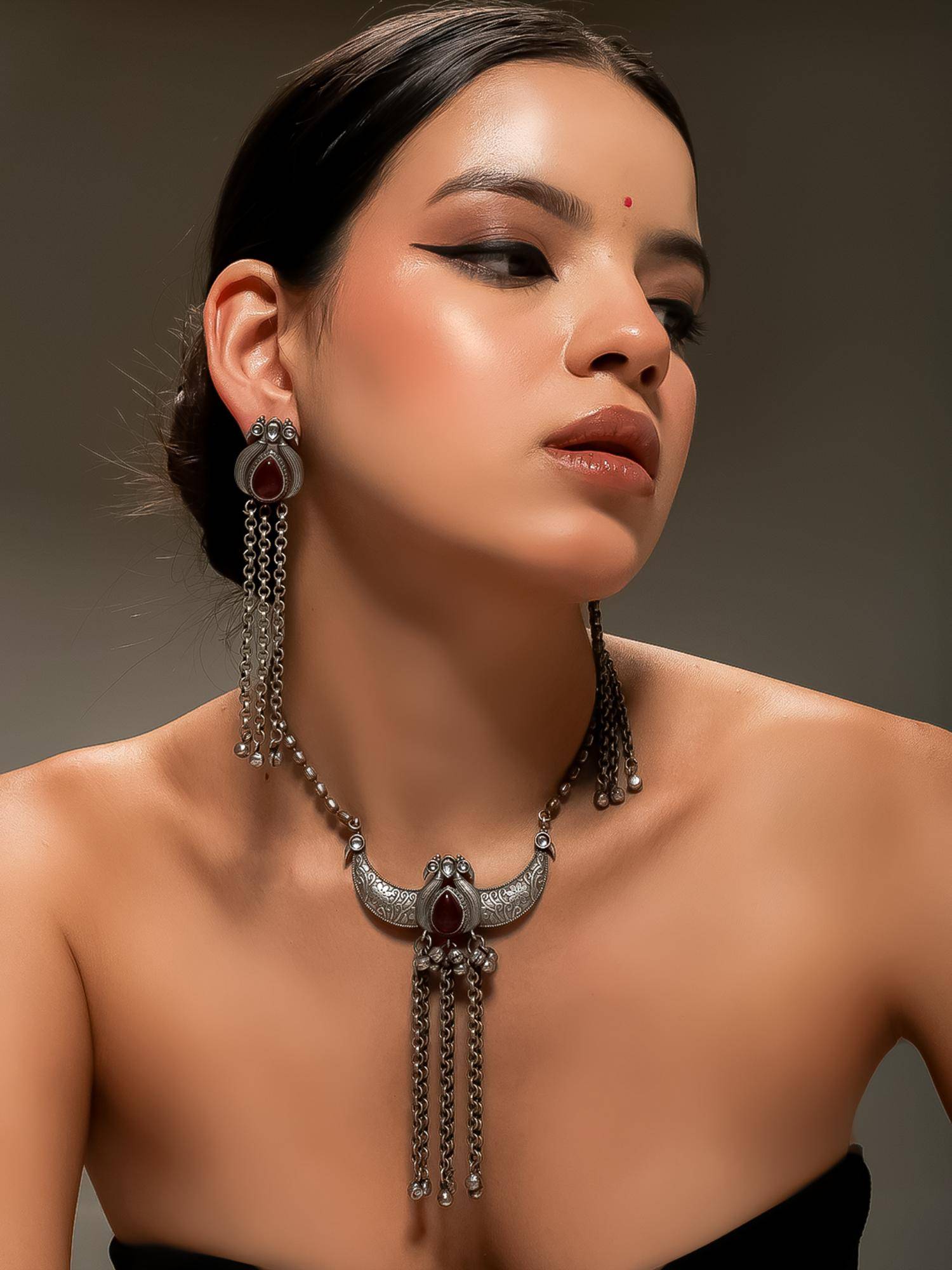 VENI Silver-Plated Oxidised Choker Red Jewellery Set