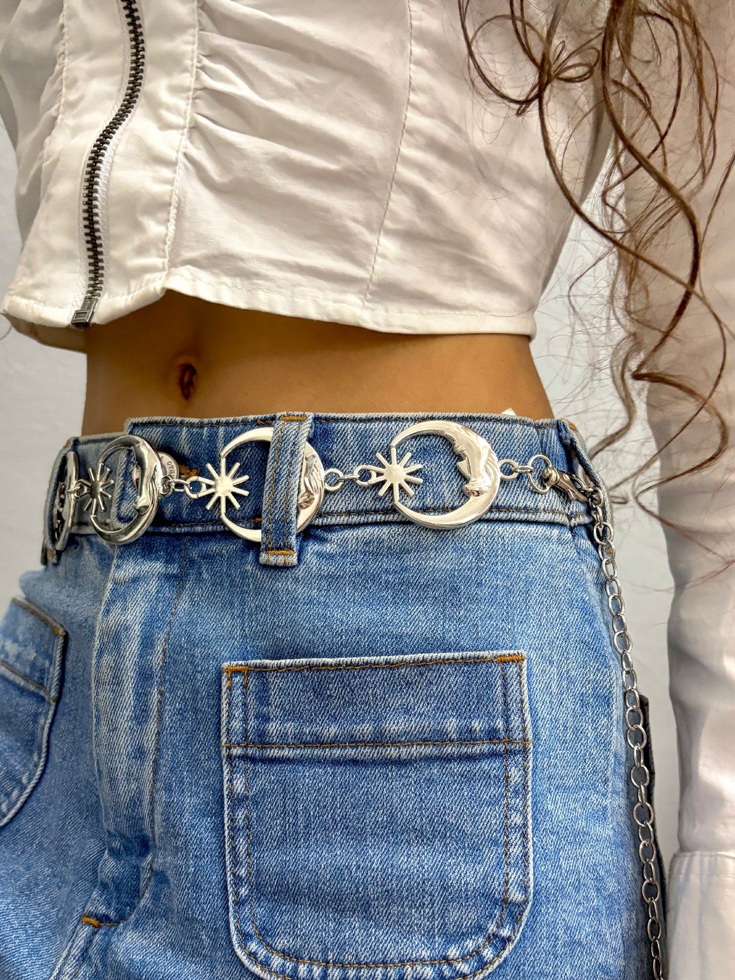 Buy ISHKAARA Silver Queen's Legacy Coin Waist Chain Online