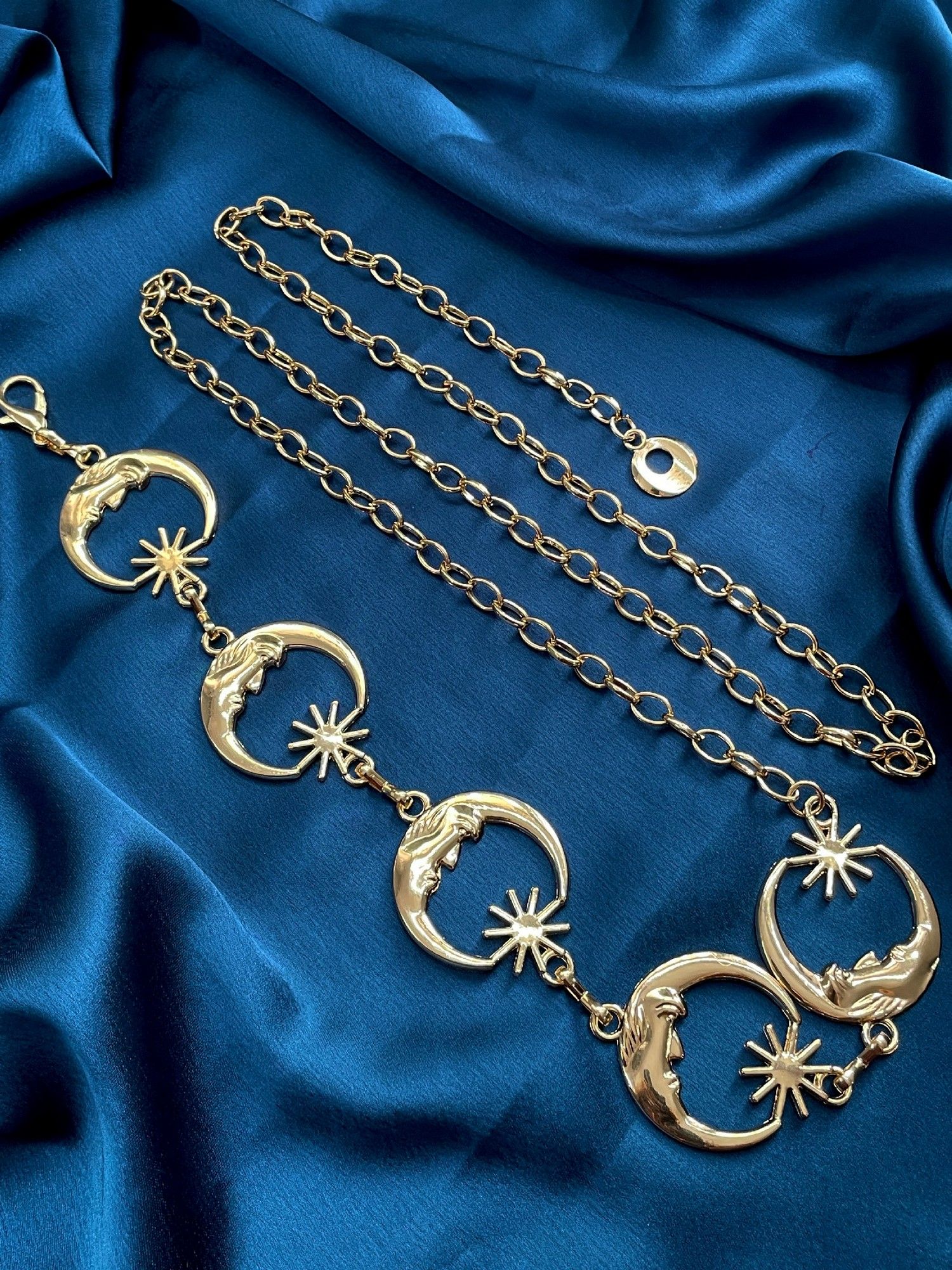 masyama3Sliver Queen(英)＆Stasis(LB:英) Buy ISHKAARA Silver Queen's Legacy Coin Waist Chain Online
