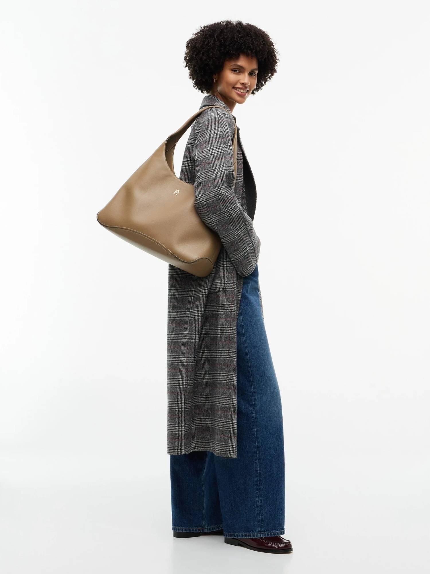 Tommy Hilfiger Solid Beige Polyurethane Hobo Shoulder Bag