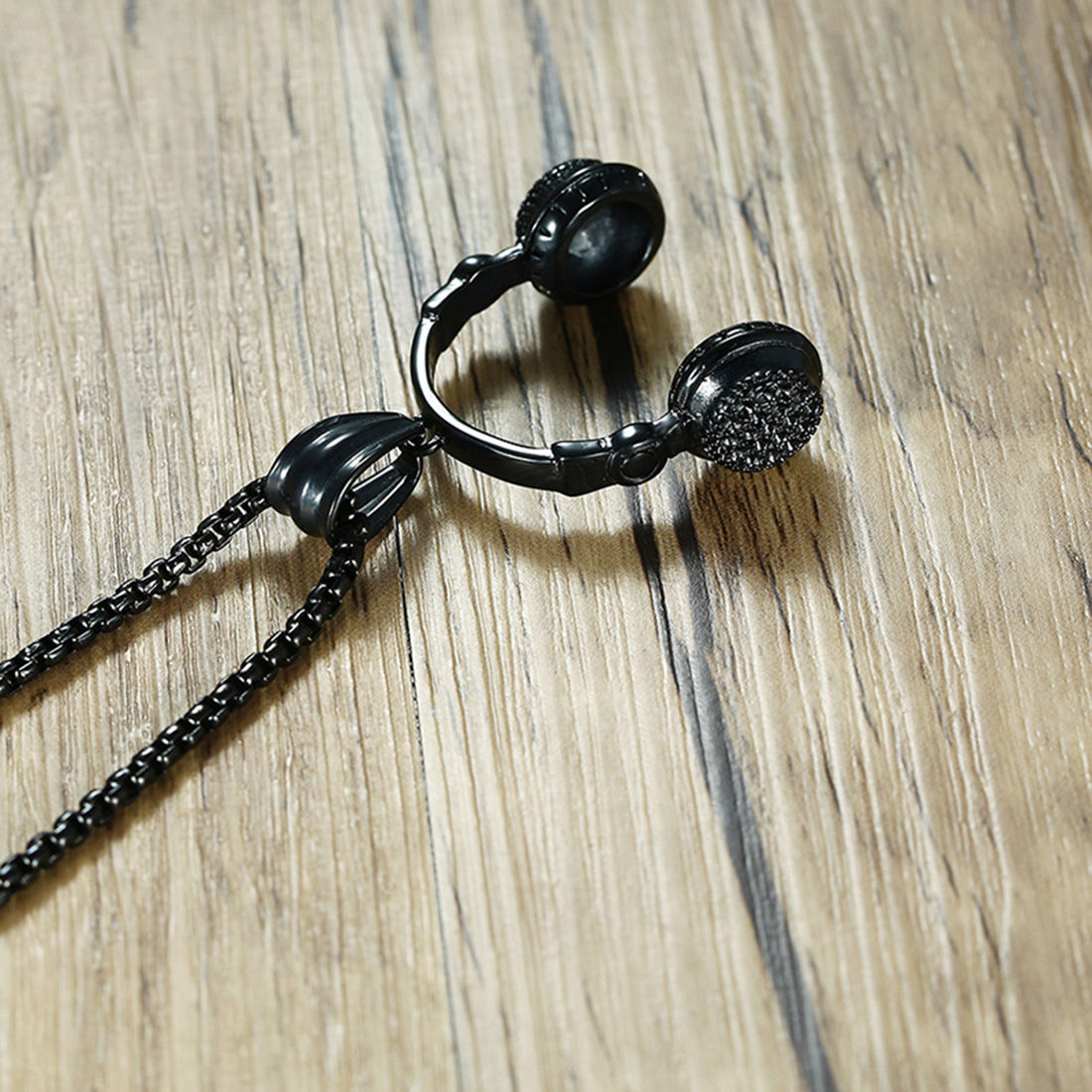 Peora Stainless Steel Microphone Earphone Pendant Necklace (PX9P12