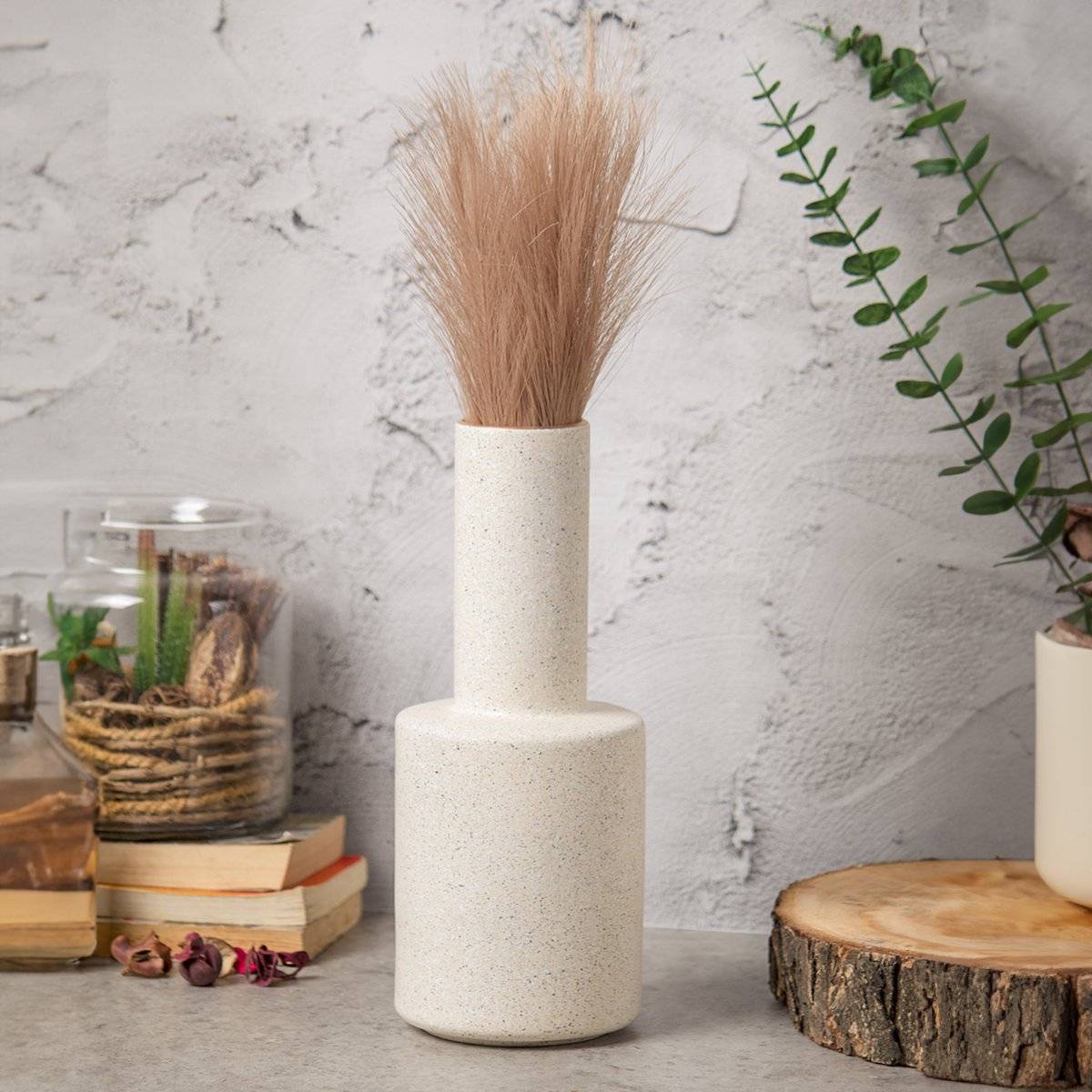 Voncasa Stylish Flower Holder Vase - Off White, Stone Finish