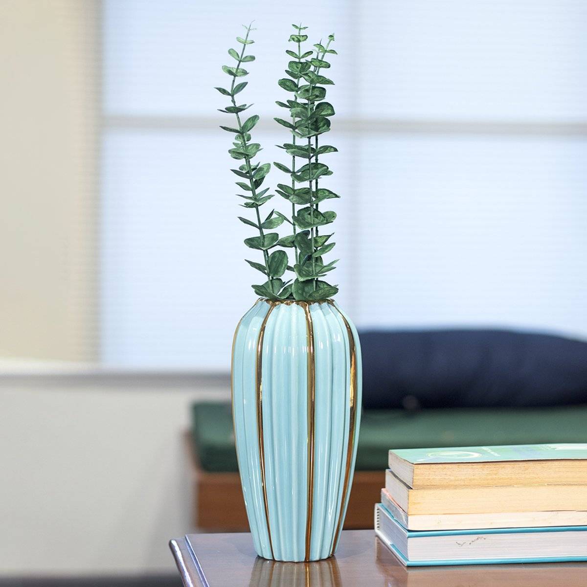 Voncasa Emerald Ceramic Vase - Ribbed Design, Flower Holder