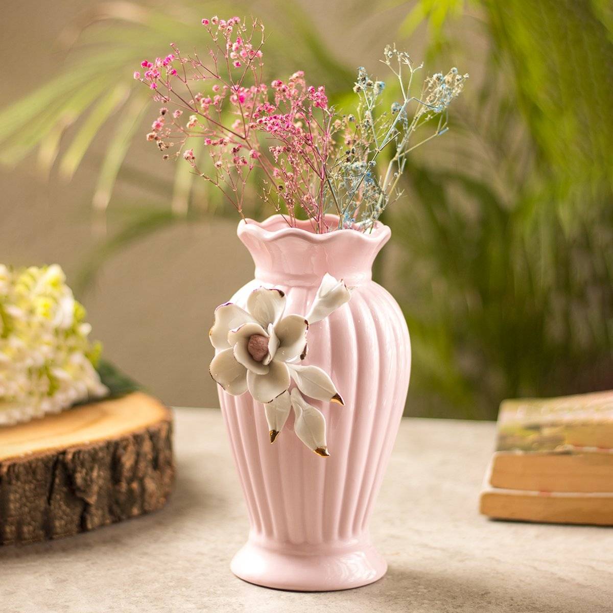 Voncasa Light Pink Ceramic Curvy Vase - Engraved Floral Pattern, Flower Holder