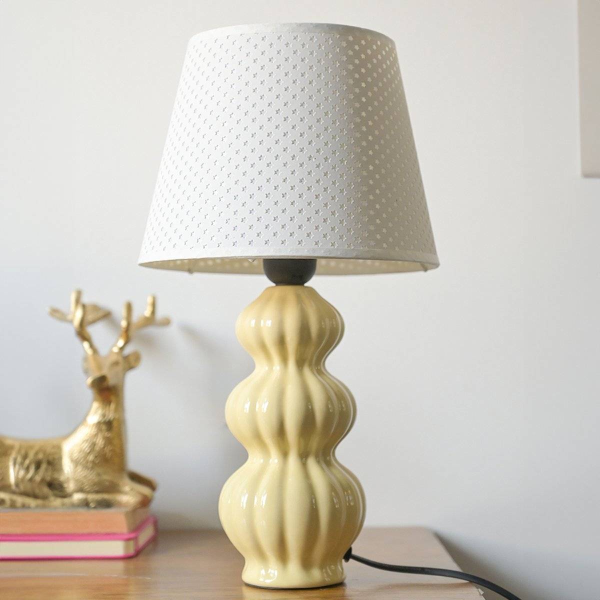 Voncasa Stylish Light Yellow Table Lamp For Living Room & Bedroom Diwali Christmas Decoration