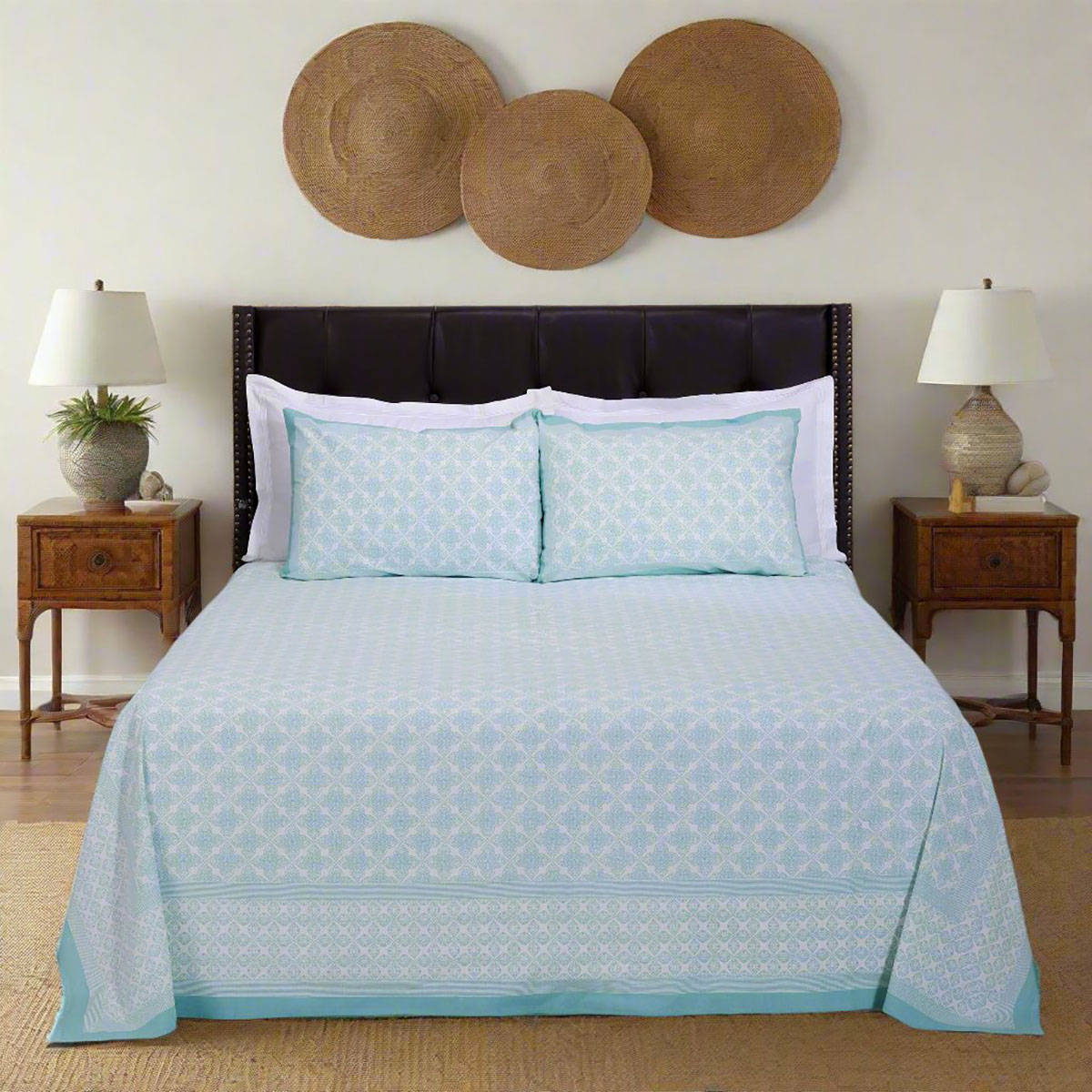 Shahenaz Gayatri Sea Green Infinity Flower Cotton Luxury Bedsheet with 2 Pillow Covers (Queen)