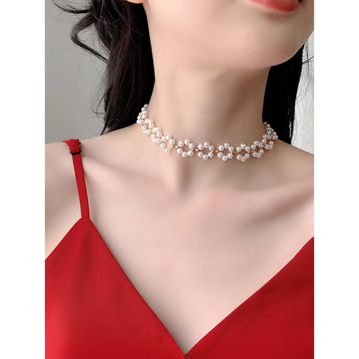 Yellow Chimes Women Rose Gold Floral Designed Pearl studded Choker Necklace