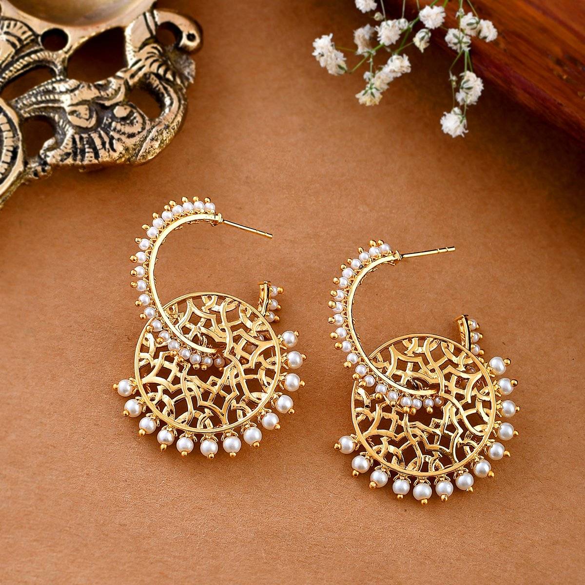 Voylla Nazakat Naaz Statement Hoop