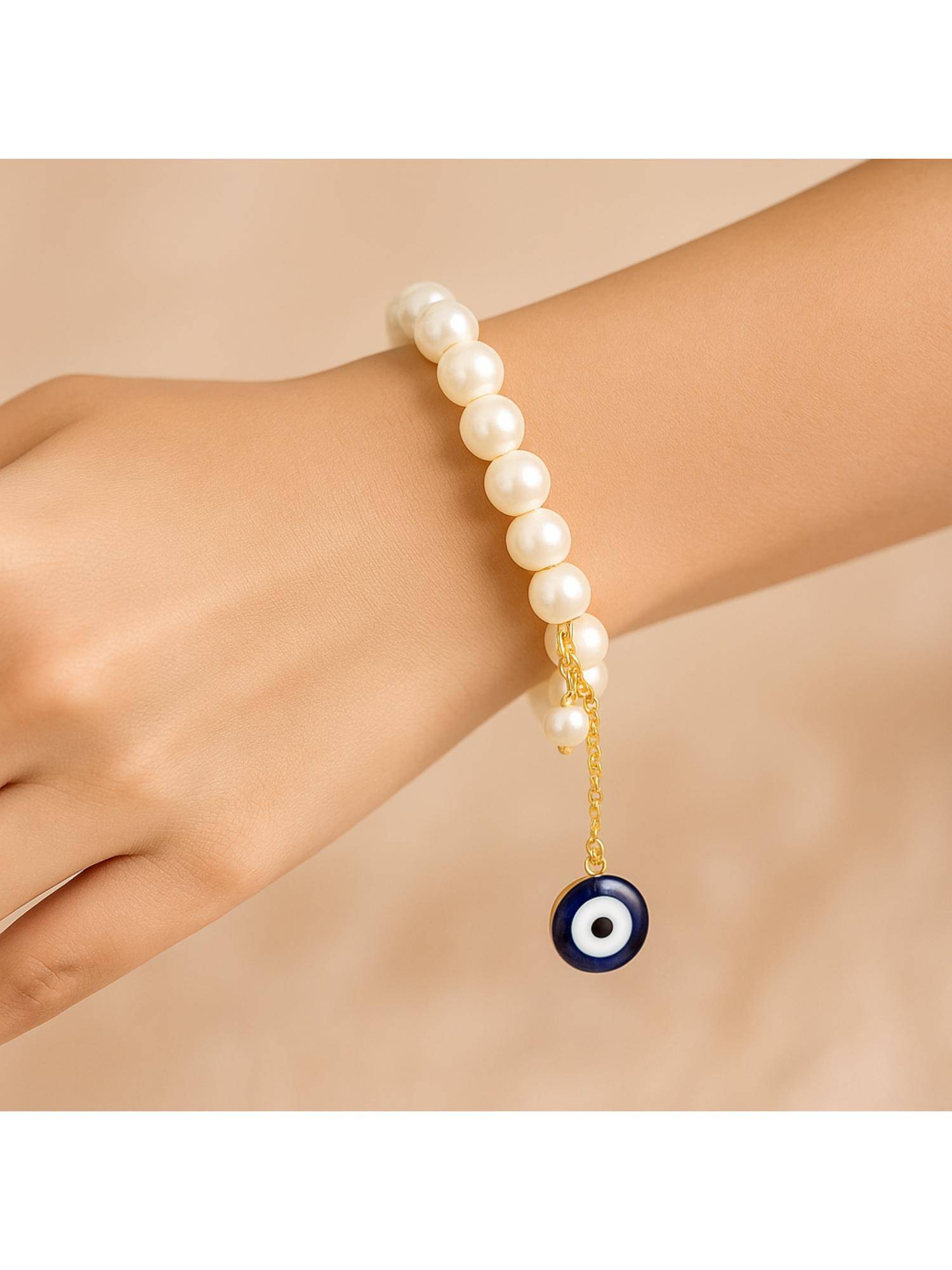 MasQ Women's White Pearl Bracelet