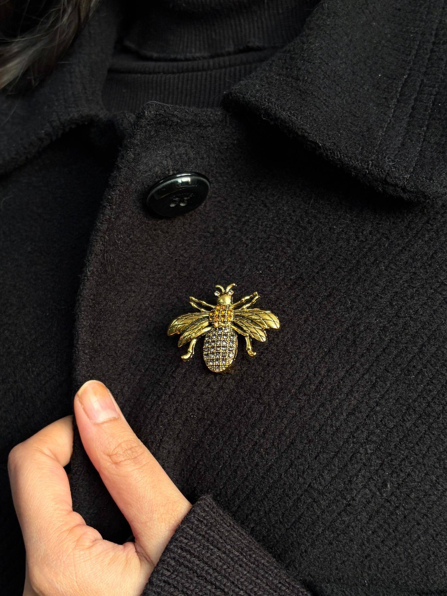 ISHKAARA Women White Queen Bee Shape Brooch with Gold Tone Crystal Detailing