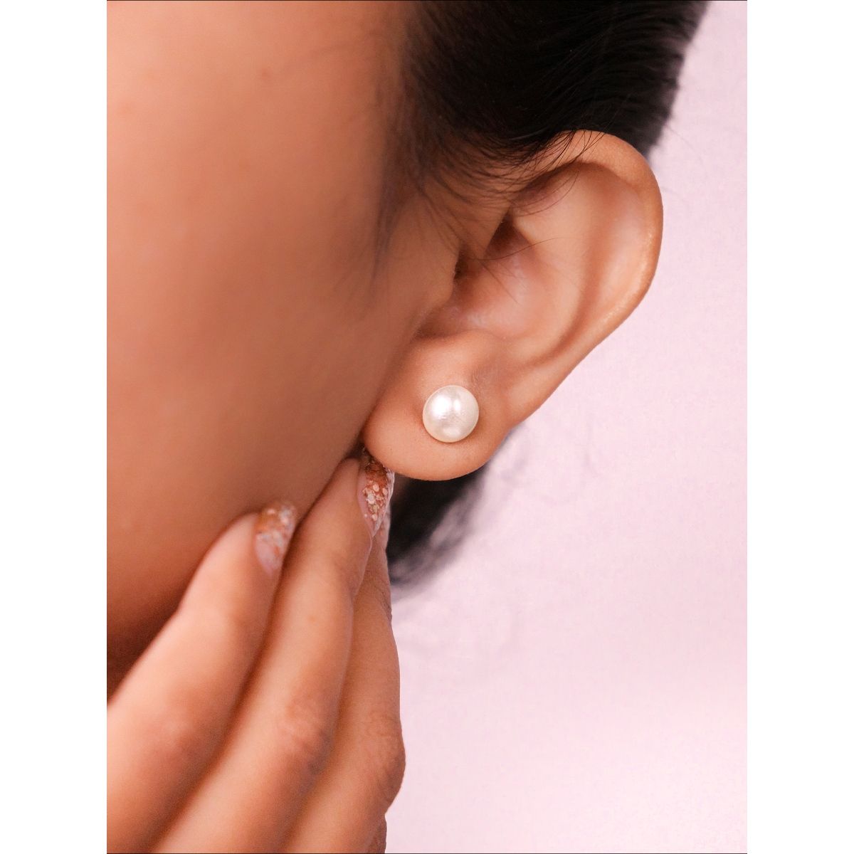 Cream Shell Pearl Earrings