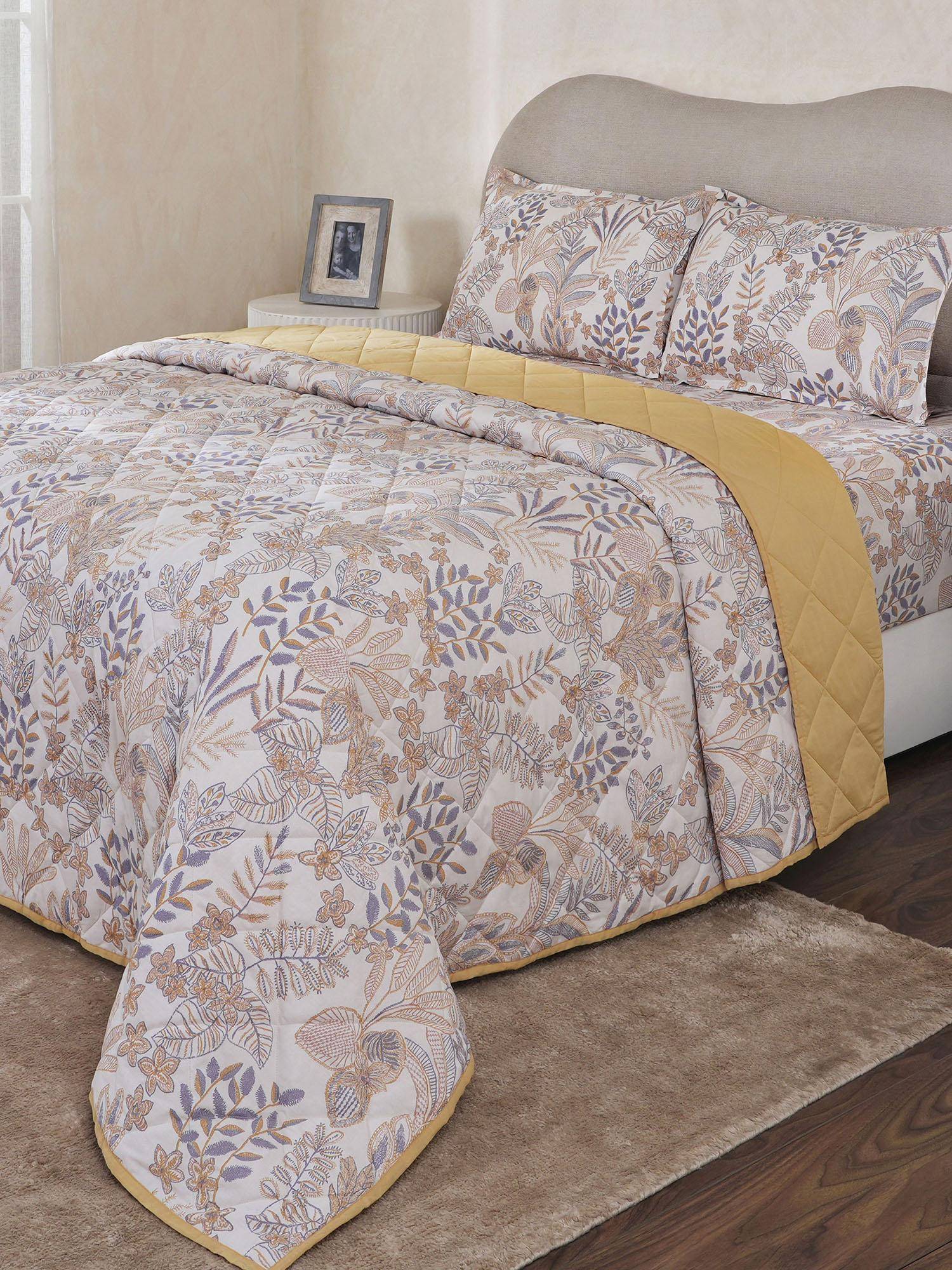 Maspar Yellow Cotton Blend Floral Bedsheet with Quilt & 2 Pillow Cover (Double)