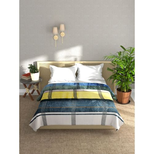 https://www.nykaa.com/bianca-ultra-soft-microfiber-double-bed-ac-blanket-1pc-double-size-checks-multi-color/p/12871975
