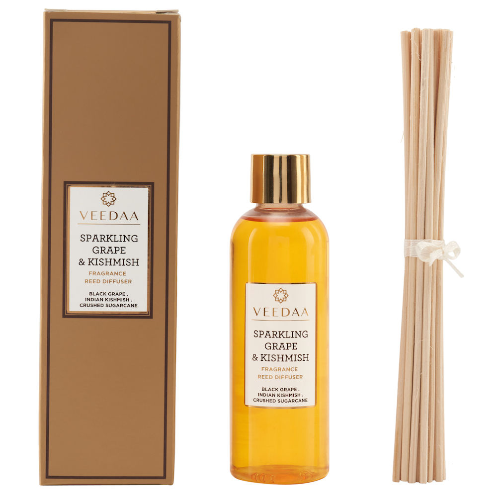 Veedaa Candles Sparkling Grape & Kishmish Diffuser Oil Refill & Reeds