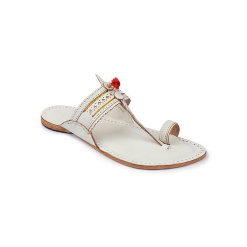 white chappals online