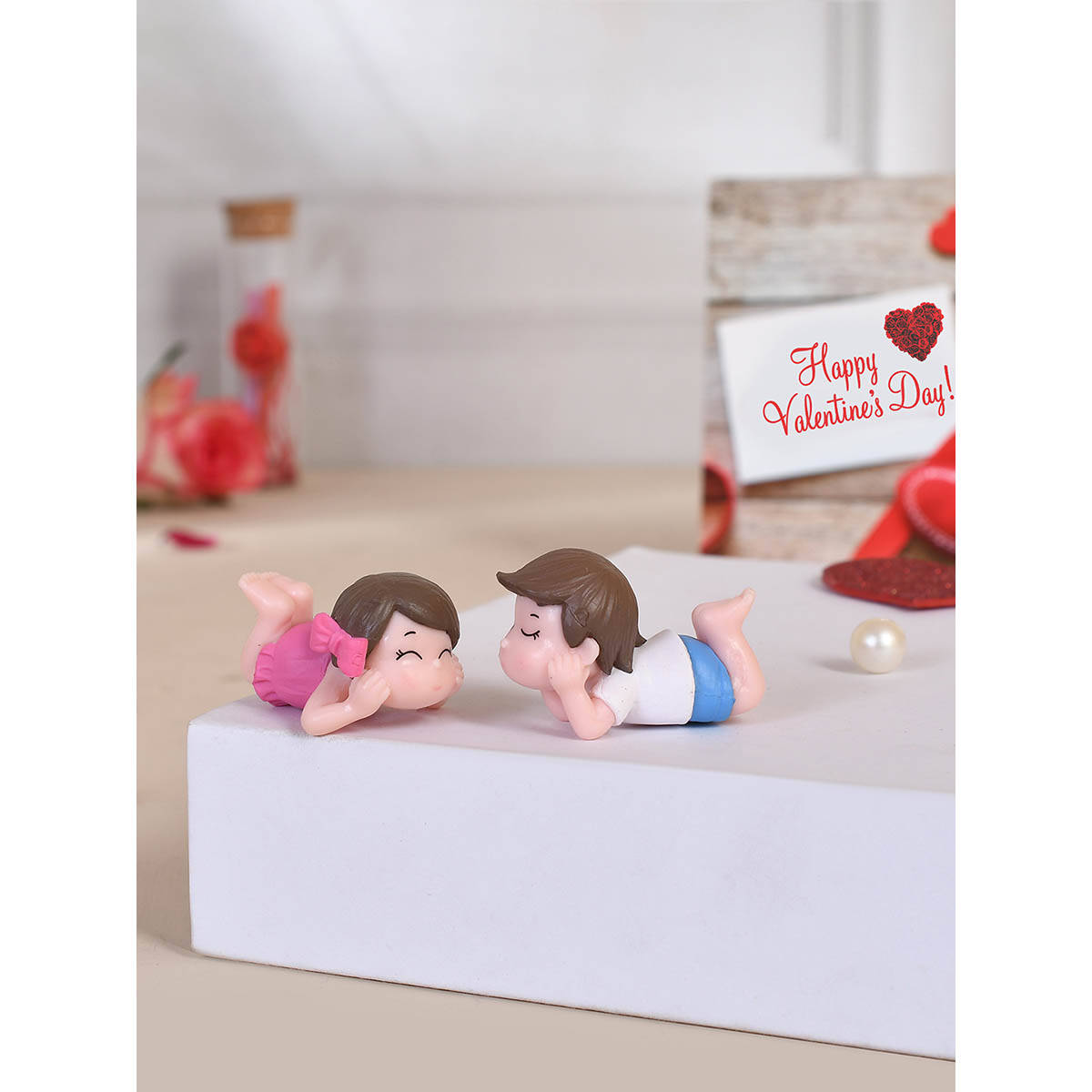 Tayhaa Lying On The Floor Romantic Couple Showpiece
