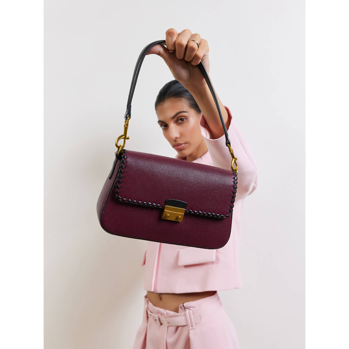 MIRAGGIO Sarah Structured Shoulder Bag with Detachable Sling Strap For Everyday Use- Wine