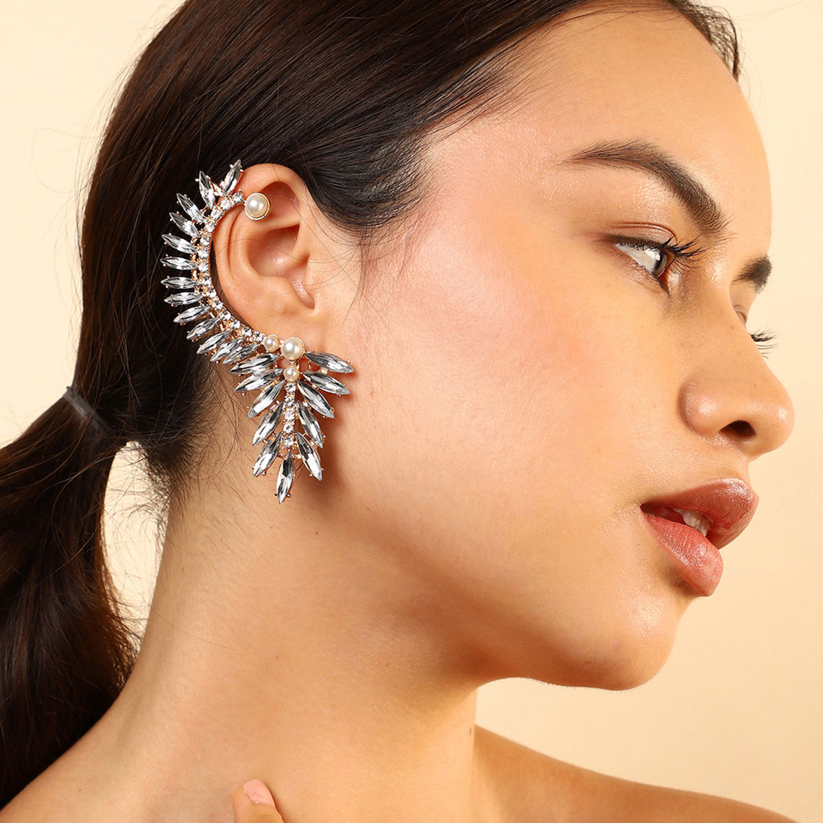 Goldfield Crystal Leaves Asymmetrical Ear Cuff Stud Earrings – ANN VOYAGE-sgquangbinhtourist.com.vn