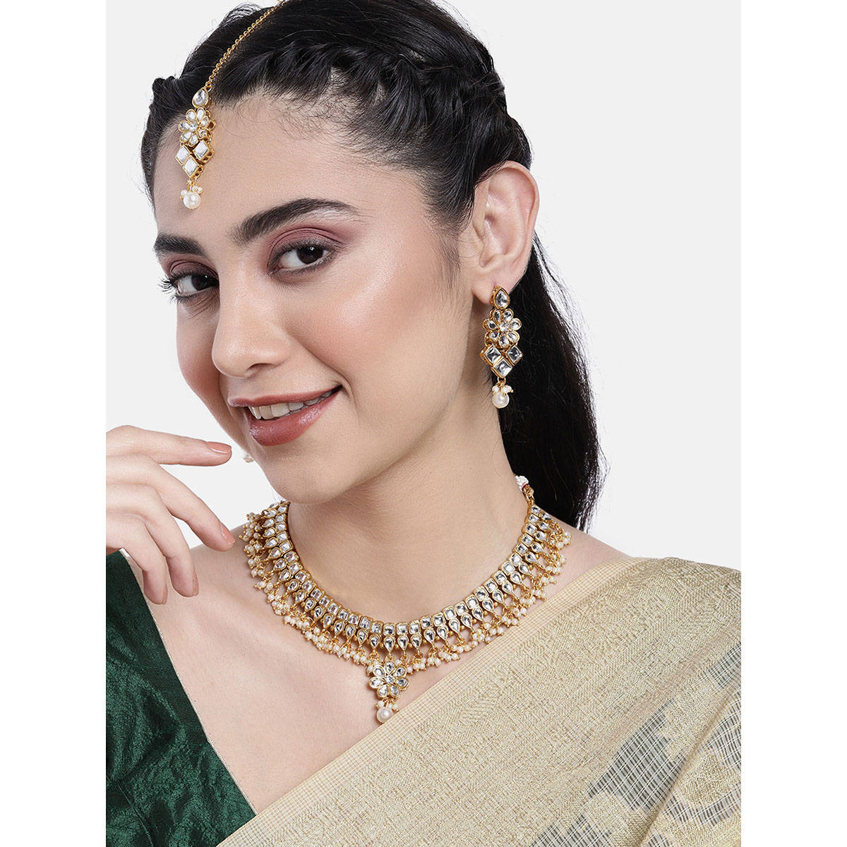 Peora Kundan Studded White Choker Necklace with Earrings Maangtikka Set