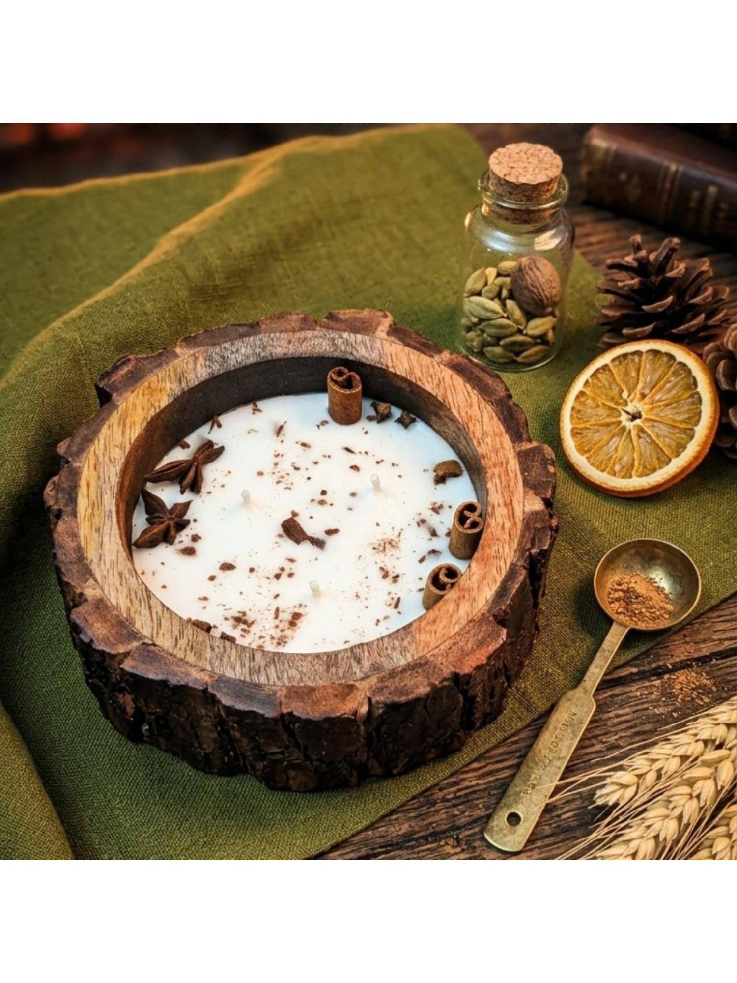 Akira Furnishings Hand-Poured Soy Wax Candle with Fragrant Raw Spices