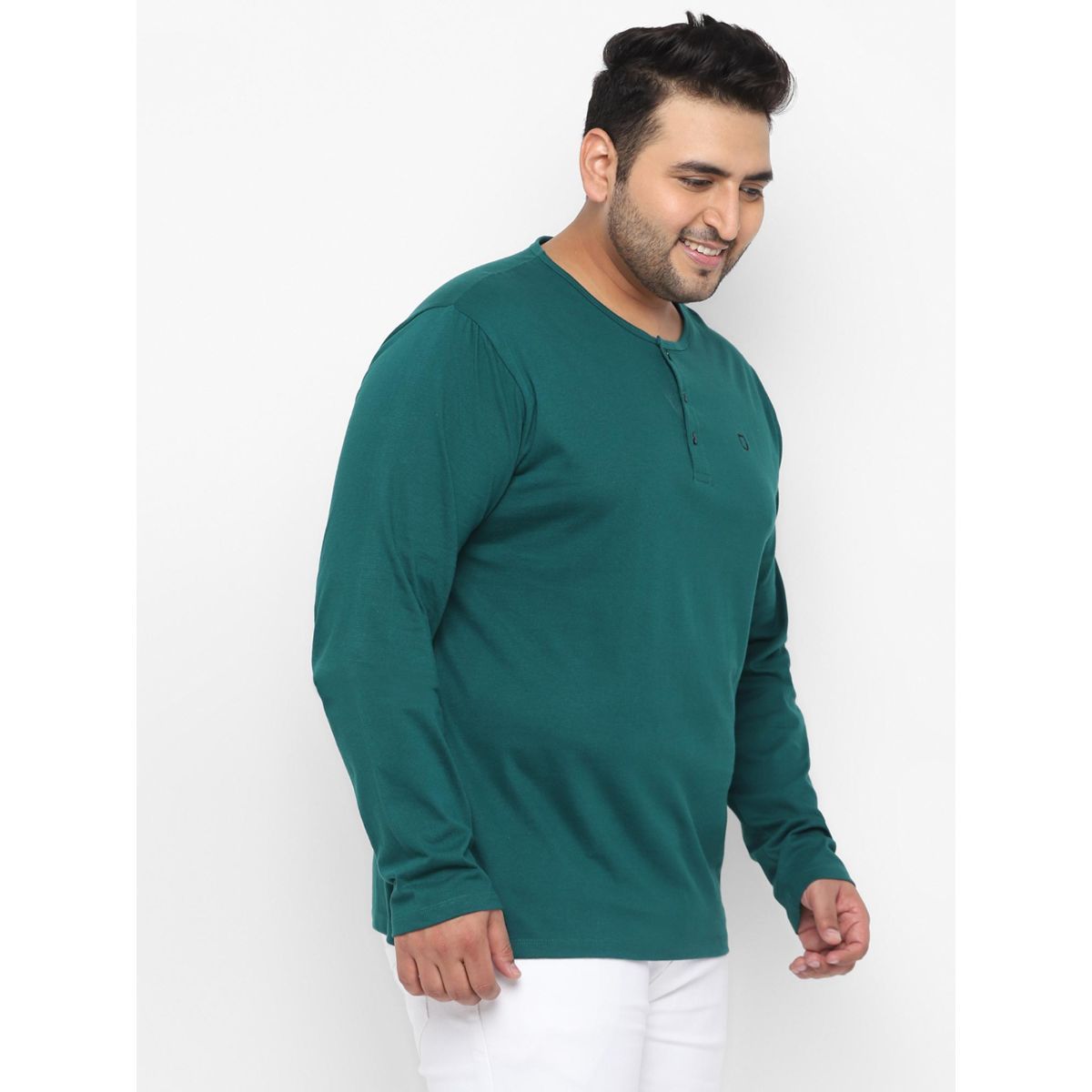 Buy Urbano Plus Men S Green Solid Henley Neck Regular Fit Full Sleeve