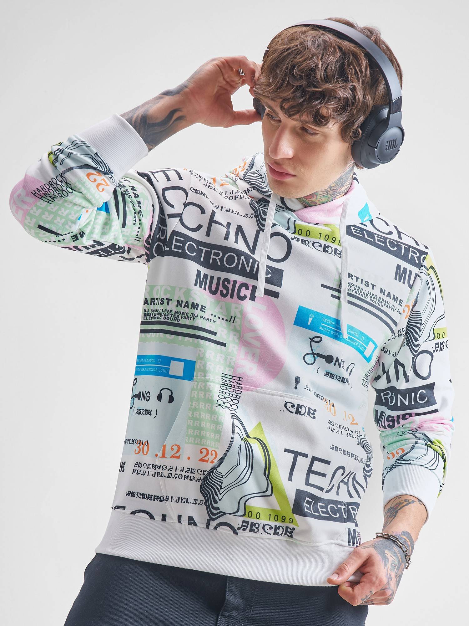 Buy HIGHLANDER Men White Printed Hooded Long Sleeve Hoodie Online