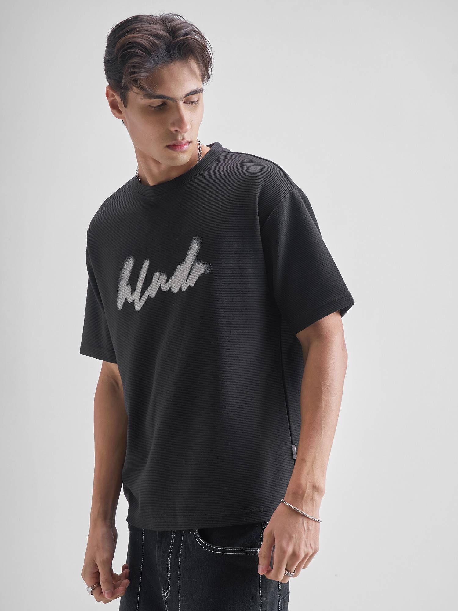 Buy HIGHLANDER Men Black Round Neck Relaxed Fit Oversized T-Shirt Online