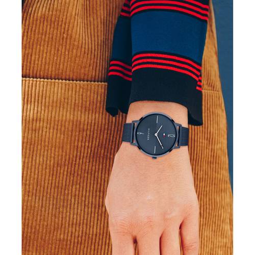 Buy Tommy Hilfiger Watches Round Dial Analog Watch for  display picture 1