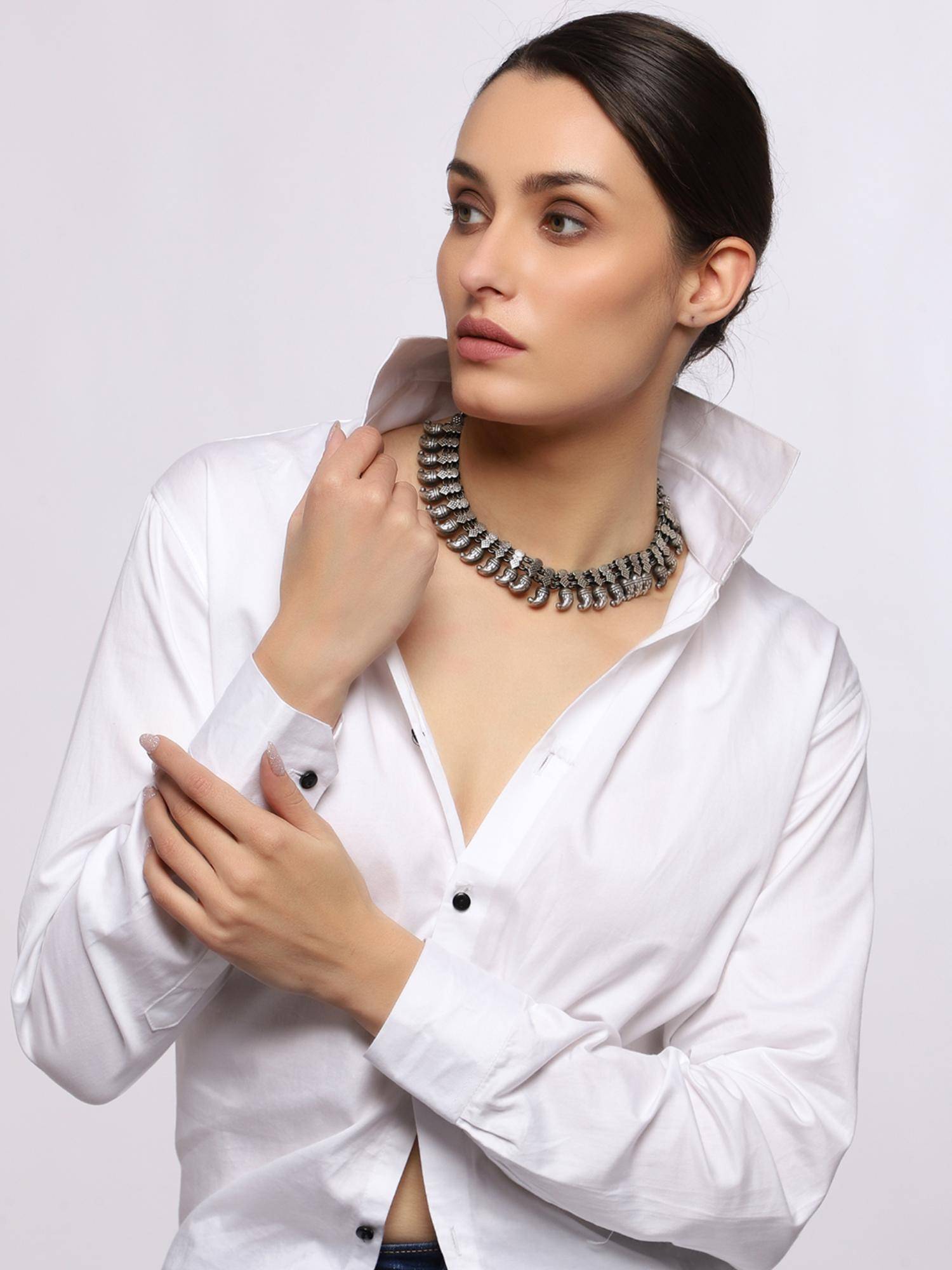 VENI Silver-Plated Oxidised Choker Necklace