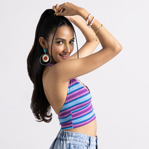 Koordinere skuffe Indgang MIXT by Nykaa Fashion Purple And Blue Striped Backless Halter Neck Crop Top:  Buy MIXT by Nykaa Fashion Purple And Blue Striped Backless Halter Neck Crop  Top Online at Best Price in