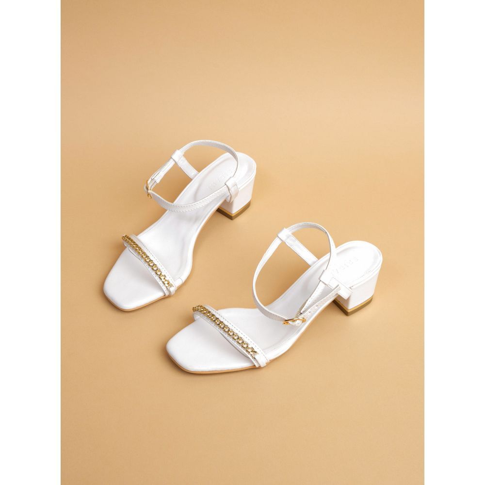 White strappy best sale sandals low heel