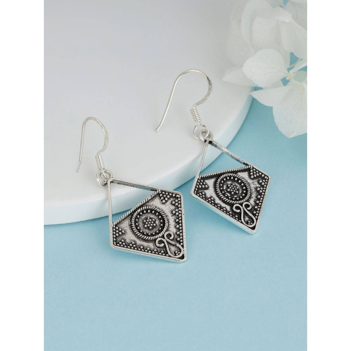 GIVA Avni by Giva Oxidised Silver Precious Dangler Earrings for Girls and Womens