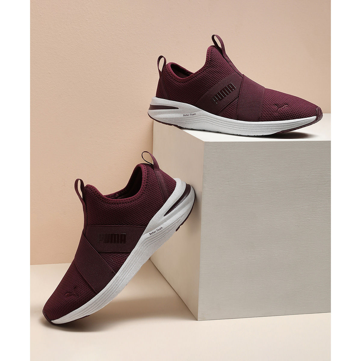 maroon running shoes