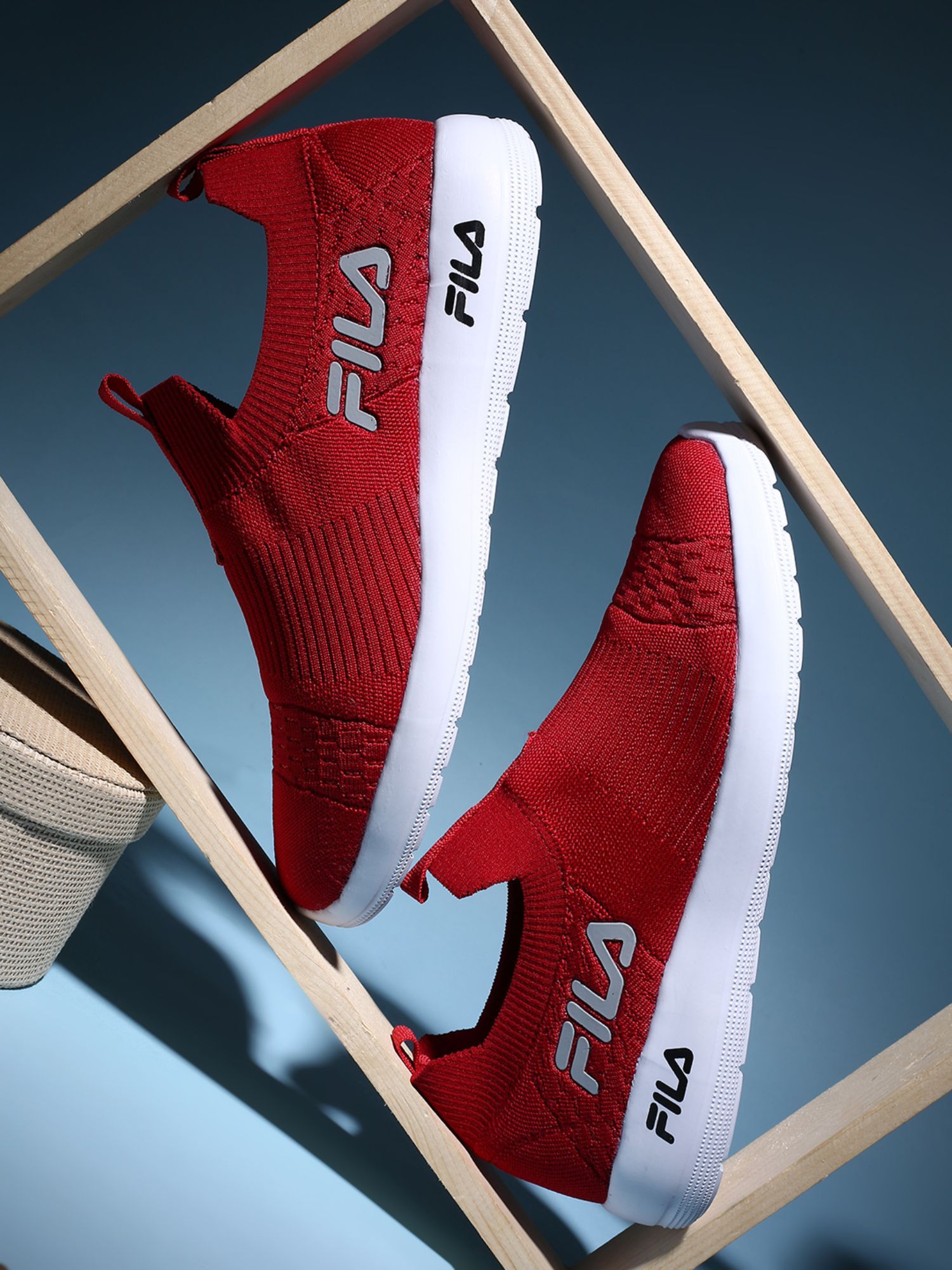 Fila sock discount shoes mens red