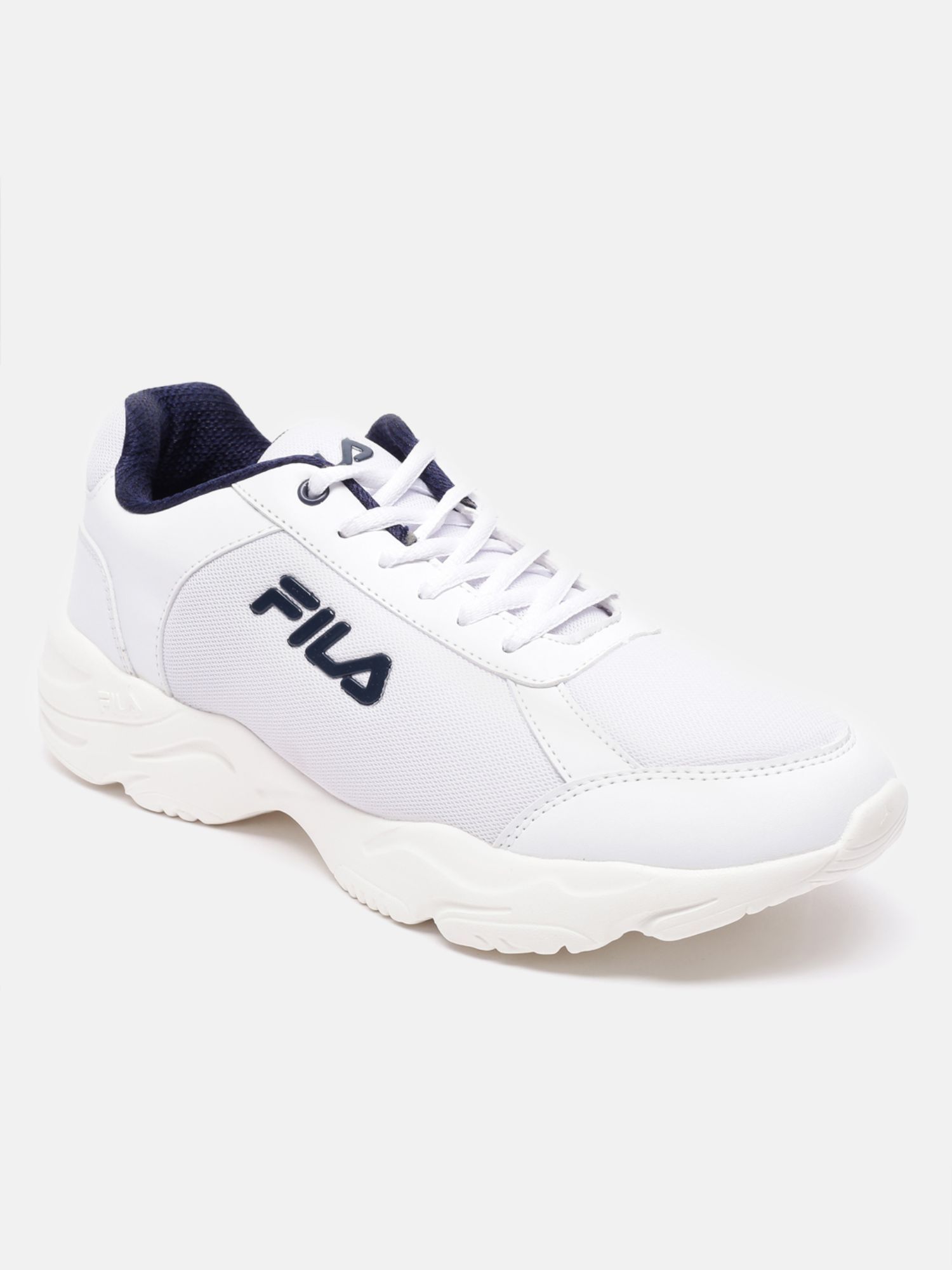 Fila shoes shop white and blue