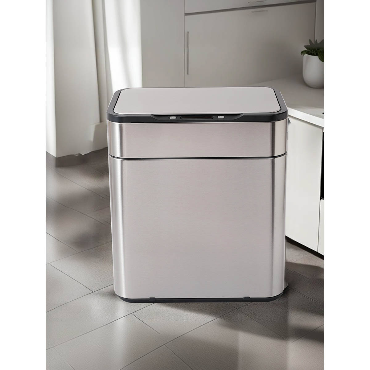The Better Home Silver Automatic Dustbin 18L