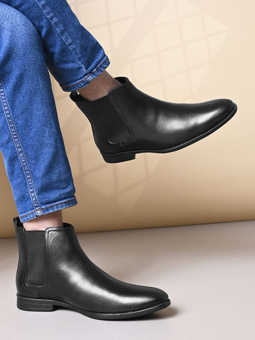 Buy Styli Men Black Faux Leather Chelsea Boots Online