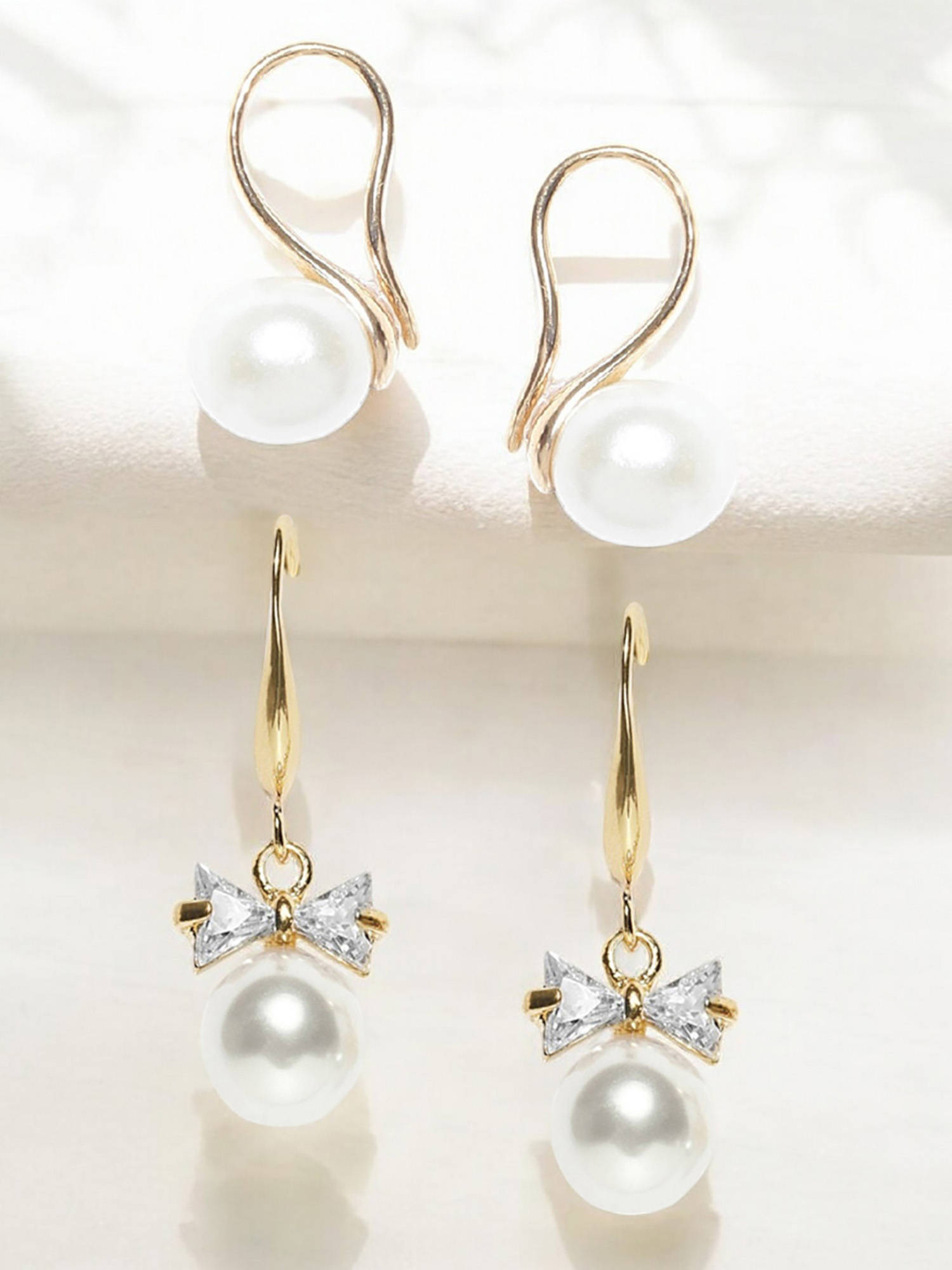 Fabula Set Of 2 White Pearl Gold Tone Drop Earrings