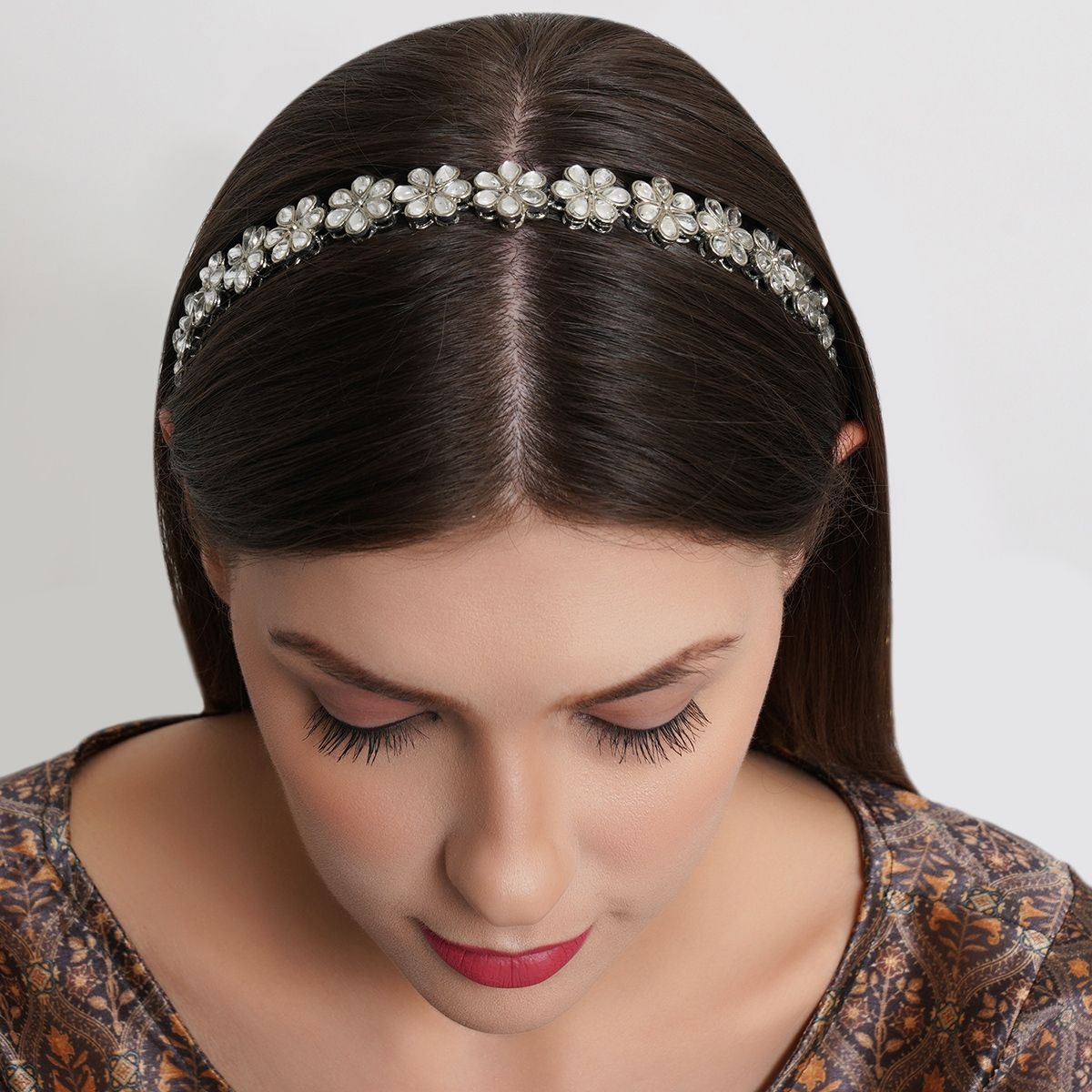 Buy Karatcart Oxidised Silver Floral Chain Hairband for Women's Online