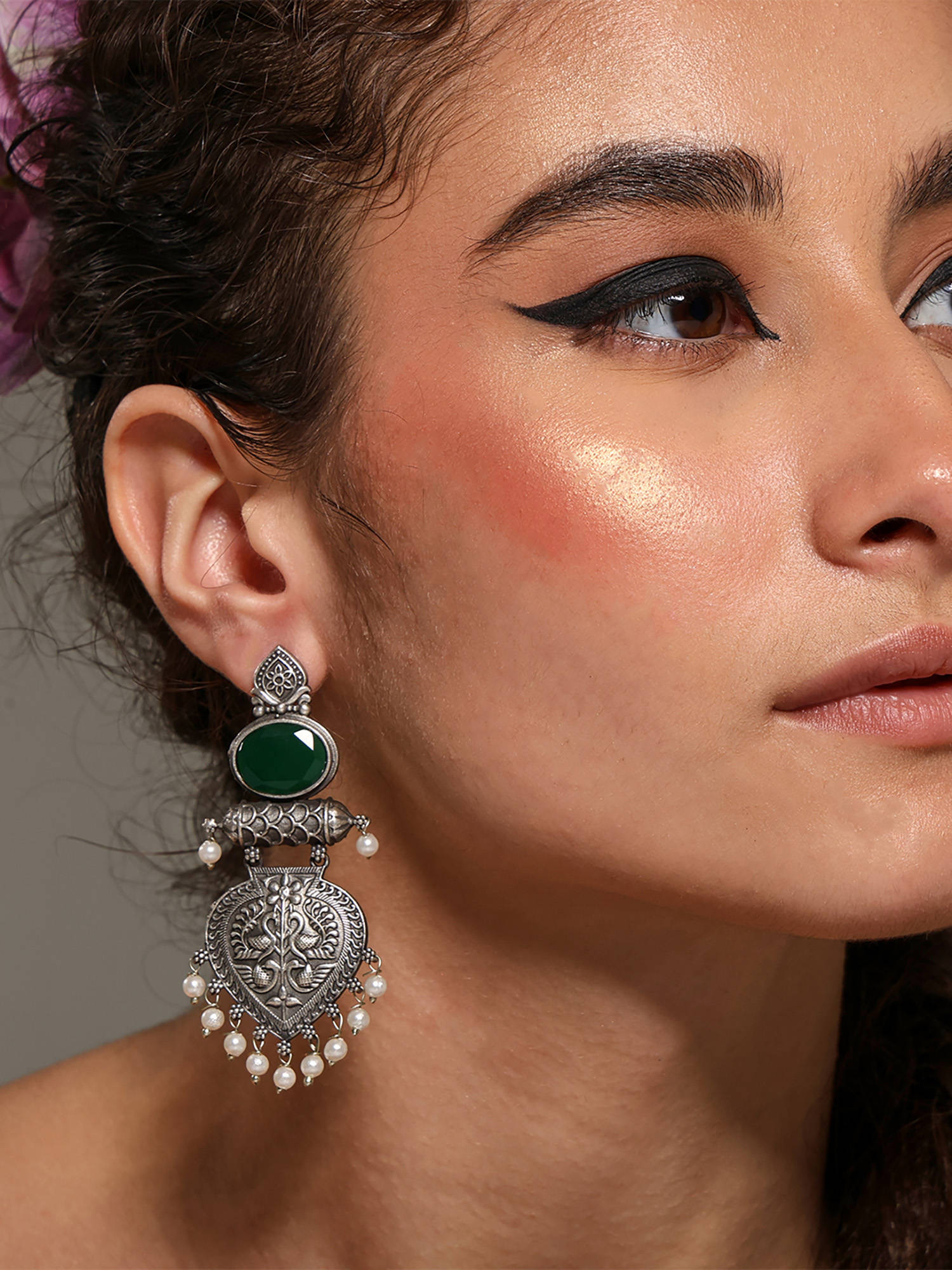VENI 92.5 Silver Plated Artificial Stones Studded and Beaded Oxidised Oval Earrings