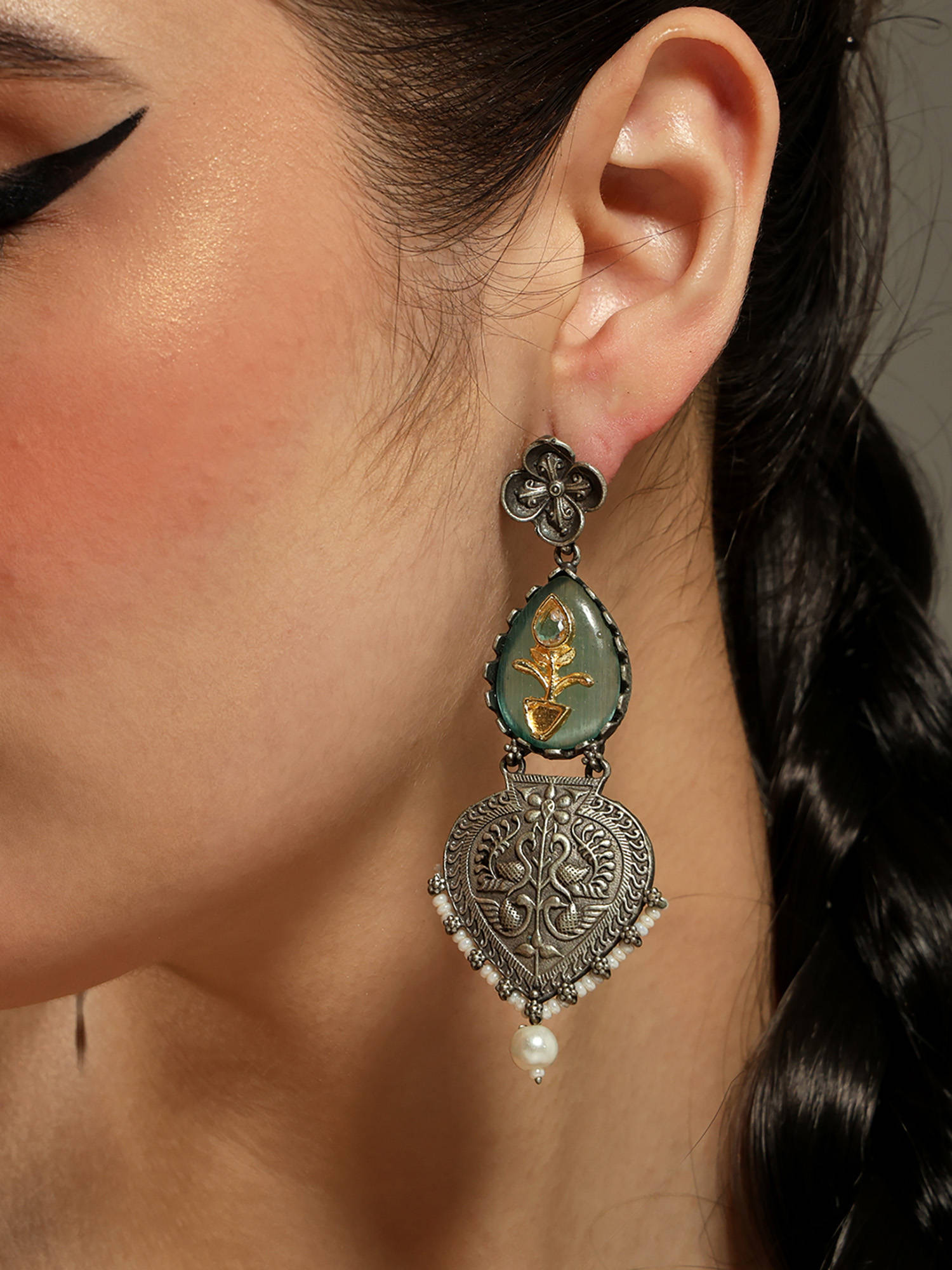 VENI Tear Shaped Earrings