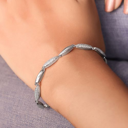 Innovative Silver Bracelet Designs Every Woman Should Own in 2024