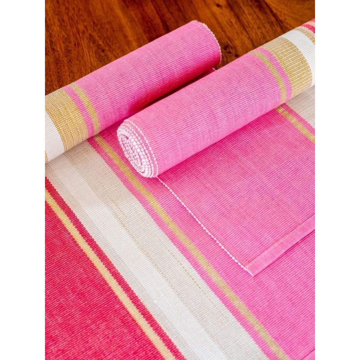 Freedom Tree Fuchsia Recoloured Table Runner Buy Freedom Tree Fuchsia