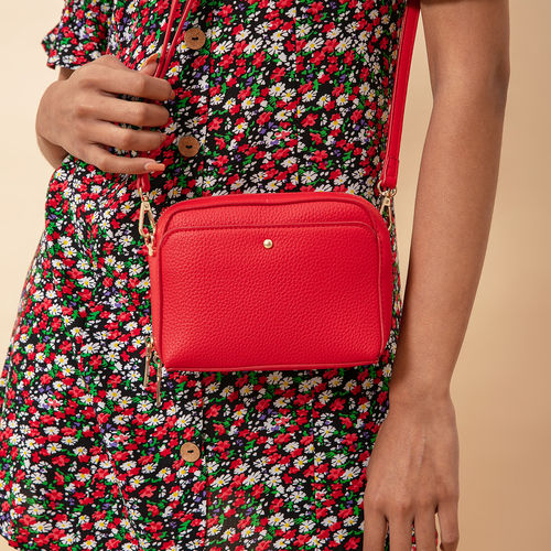 nykaa sling bag