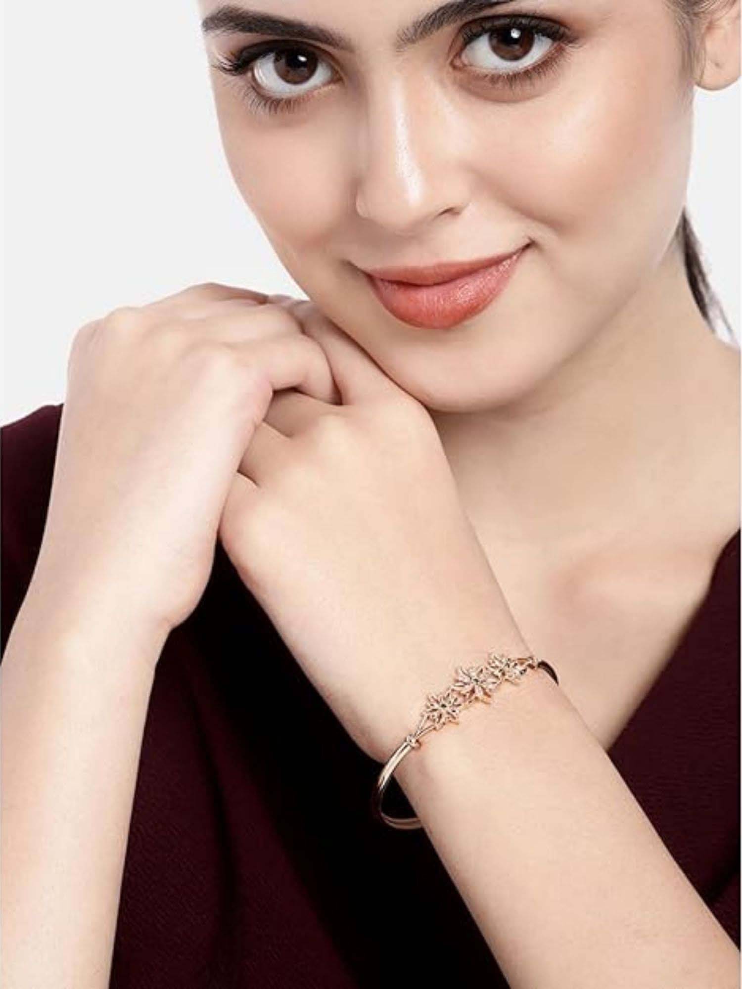 I Jewels Women Green and Rose Gold-Plated Wraparound Bracelet