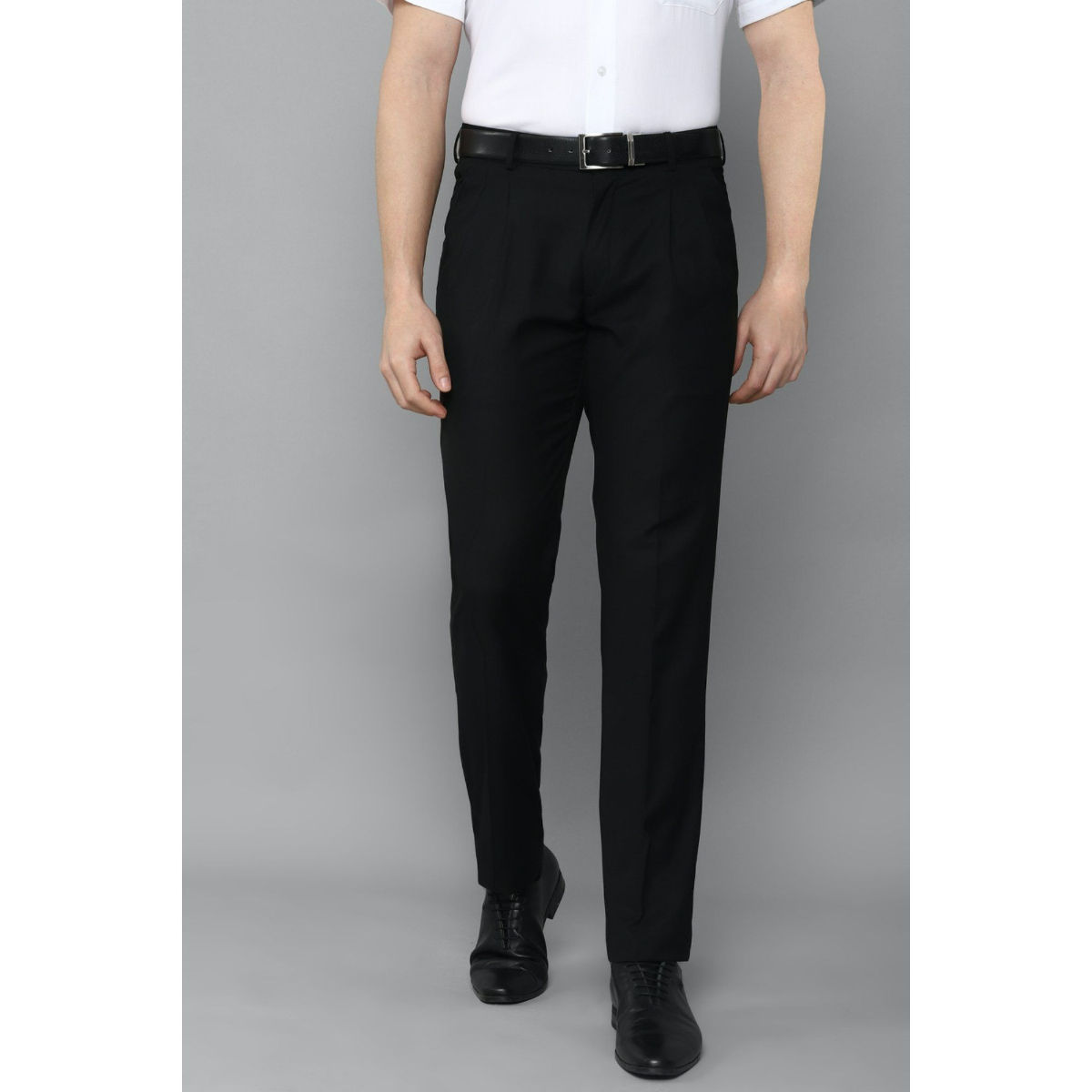 Buy Louis Philippe Ath.Work Louis Philippe Ath.Work Men Checked Comfort  Tapered Fit Smart Casual Trousers at Redfynd