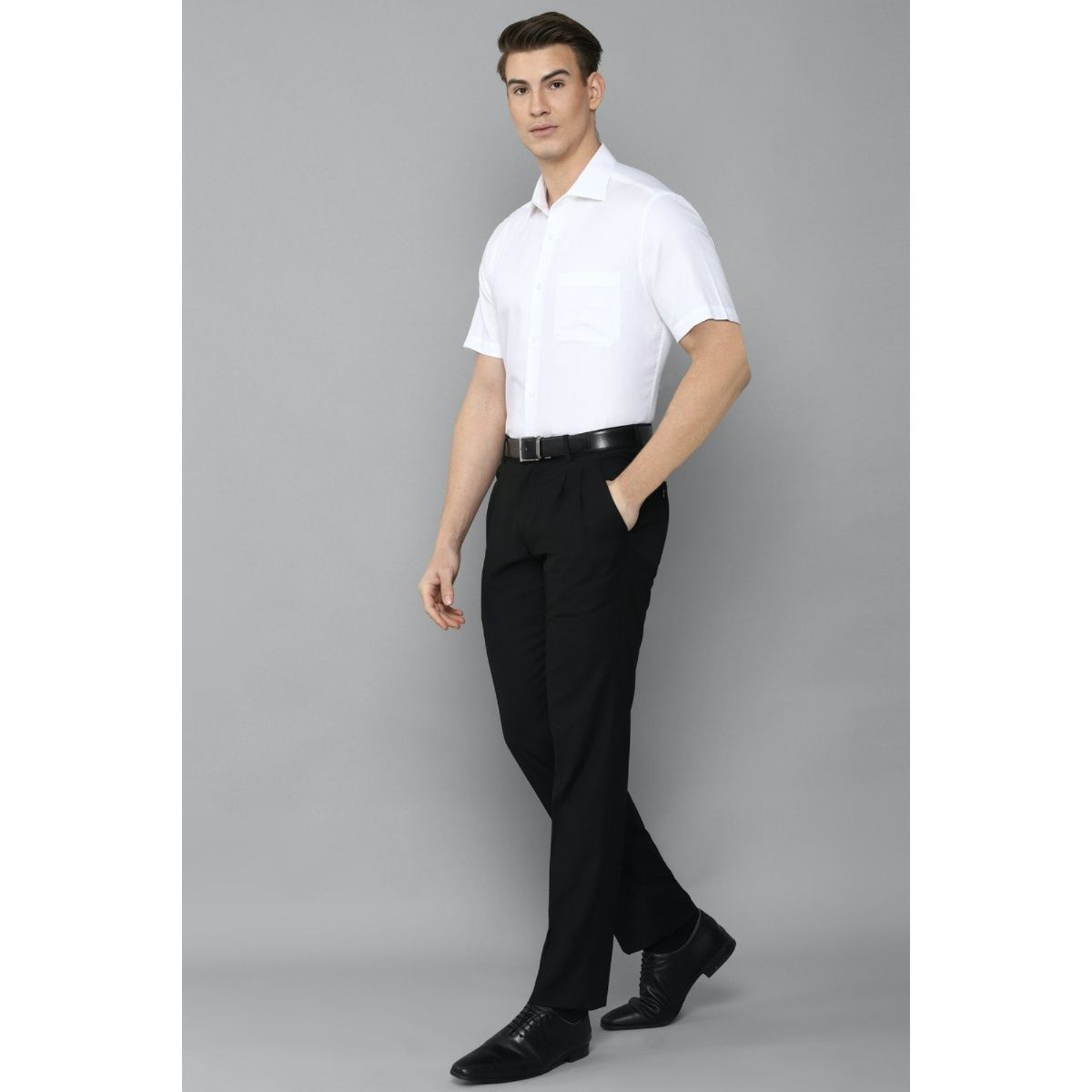 Buy Louis Philippe Men Textured Regular Fit Formal Trouser - Black Online  at Low Prices in India - Paytmmall.com