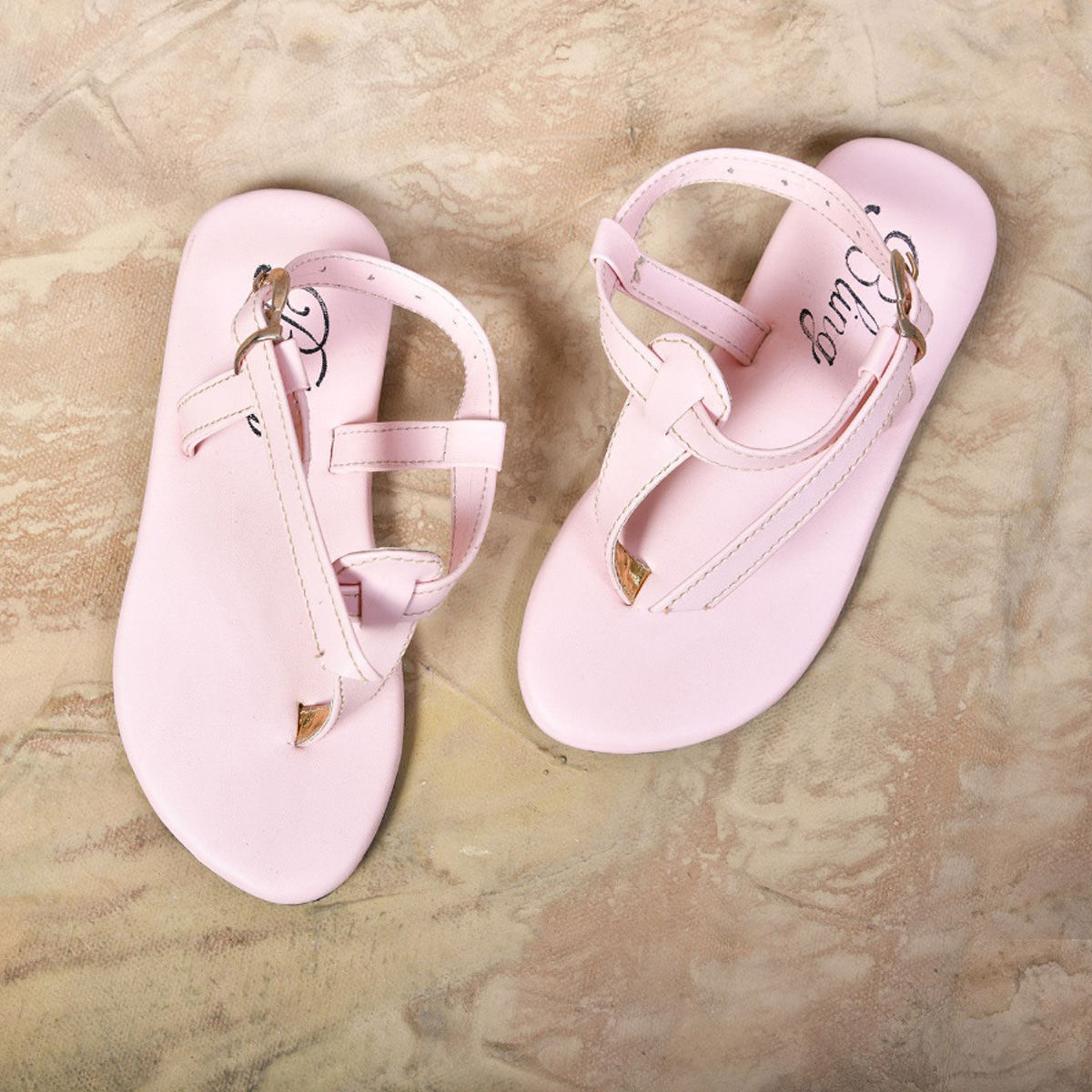 New Look flat toepost sandals in light pink | ASOS